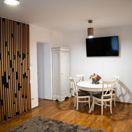 Ultracentral Golden Apartament 1 Suceava Eksteriør bilde