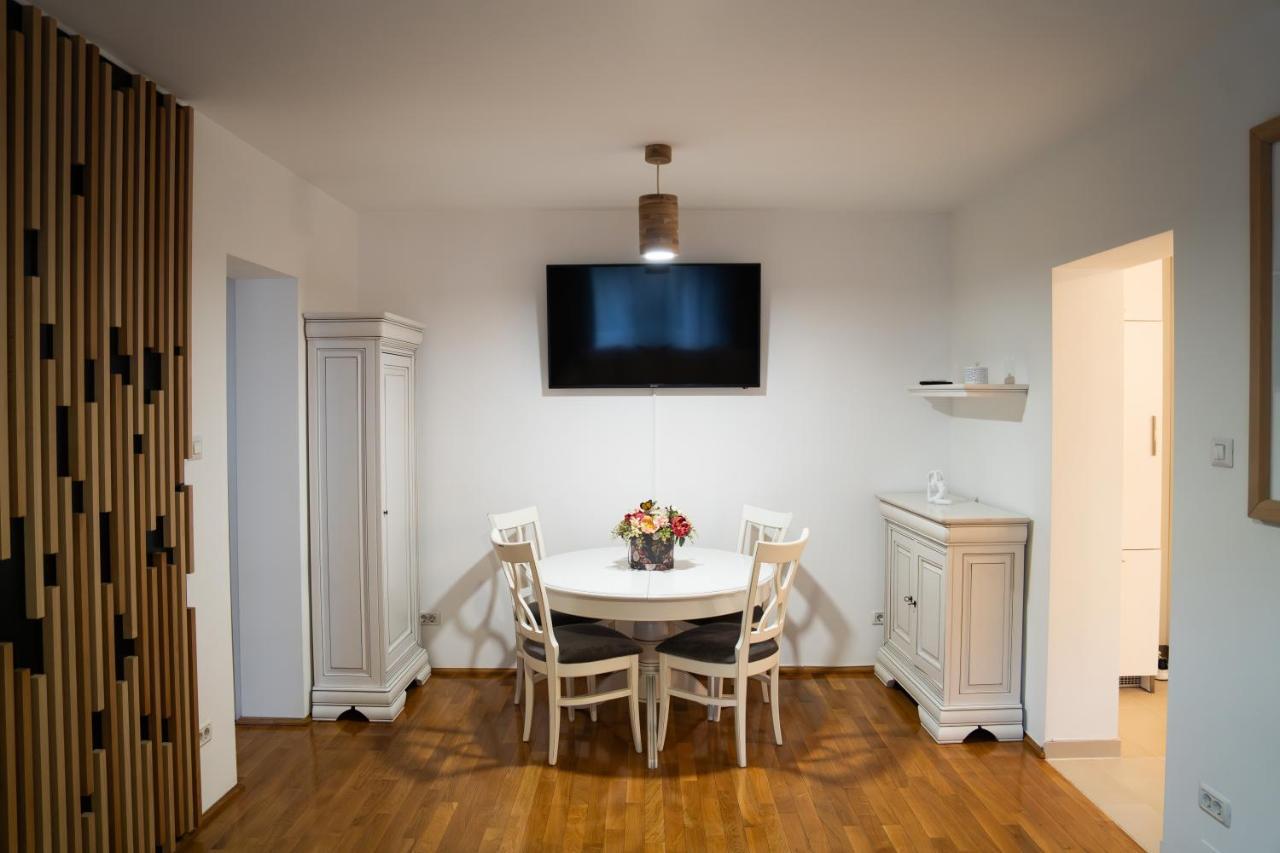 Ultracentral Golden Apartament 1 Suceava Eksteriør bilde